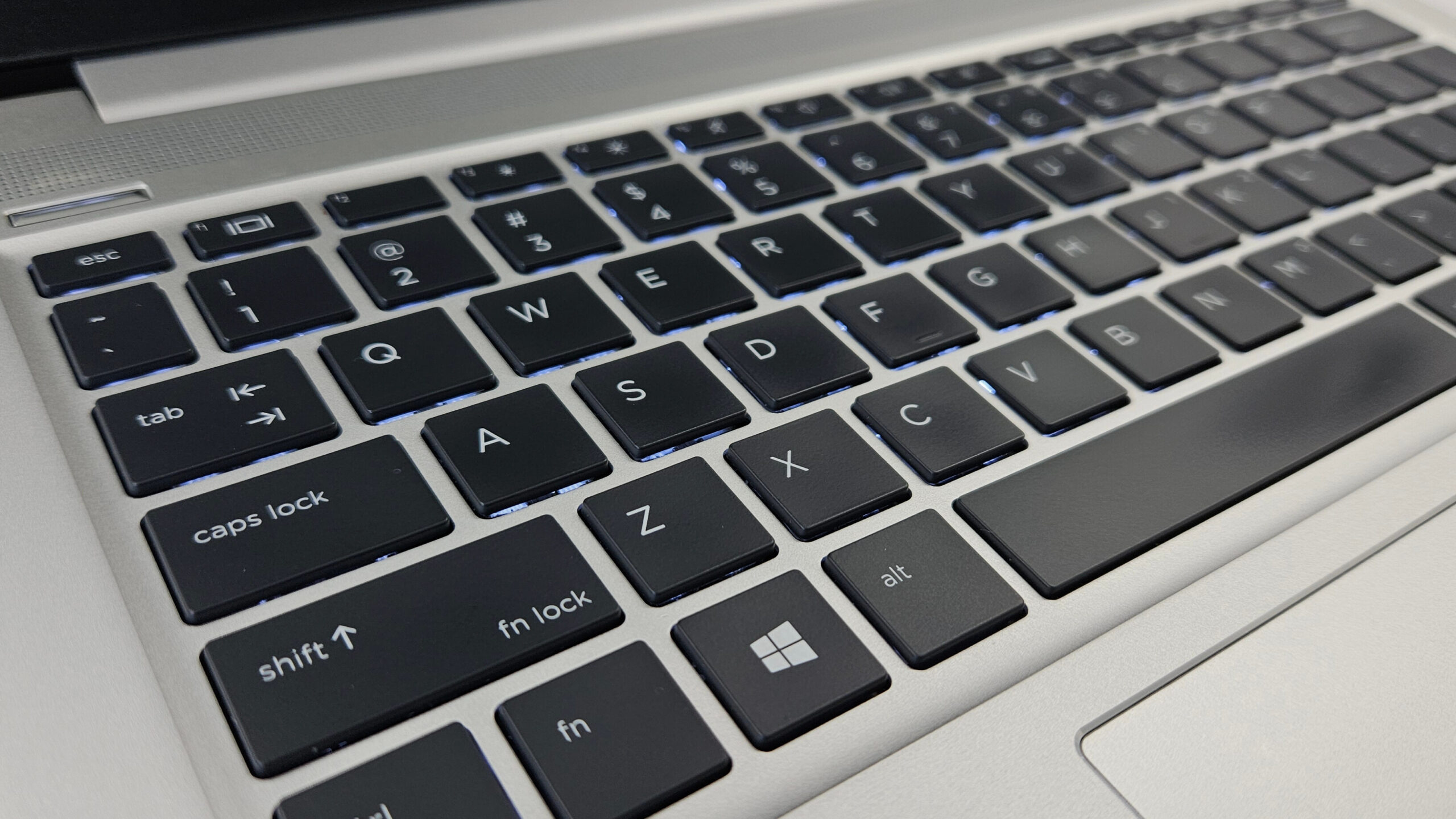 b7528985-e95a-414e-a4d6-50b09047d0f4